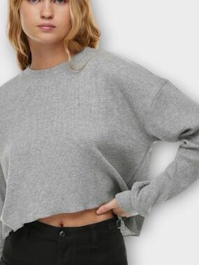 Aritzia TNA Waffle Knit Crew in Light Grey